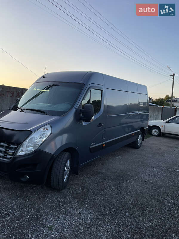 Вантажний фургон Renault Master 2010 в Вінниці