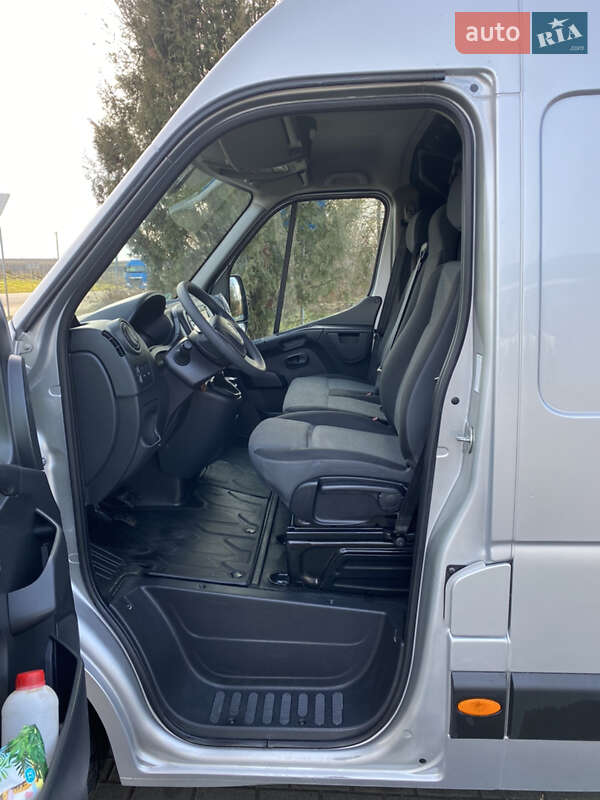 Грузовой фургон Renault Master 2019 в Жовкве