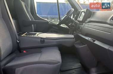 Грузовой фургон Renault Master 2020 в 