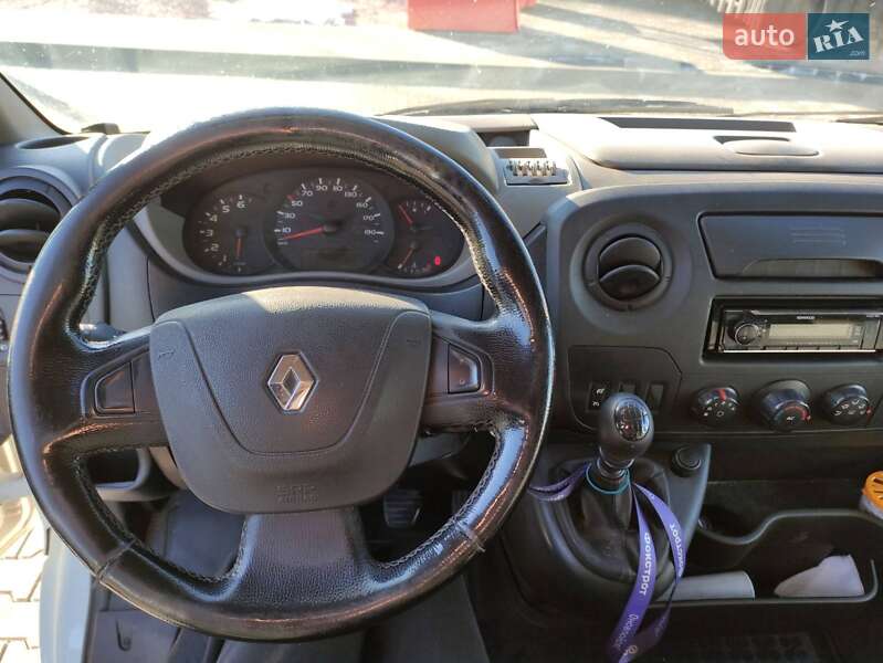 Грузовой фургон Renault Master 2011 в Стрые