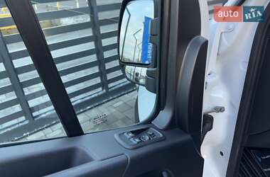 Вантажний фургон Renault Master 2019 в Рівному