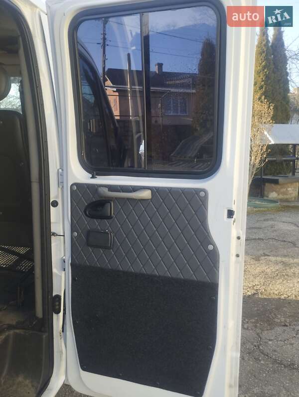 Эвакуатор Renault Master 2010 в Ивано-Франковске