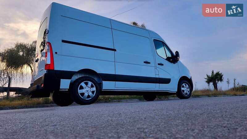 Вантажний фургон Renault Master 2018 в Житомирі