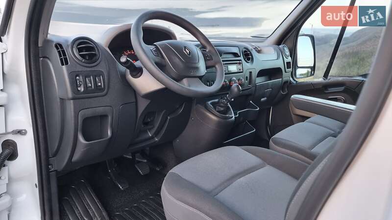 Вантажний фургон Renault Master 2018 в Житомирі