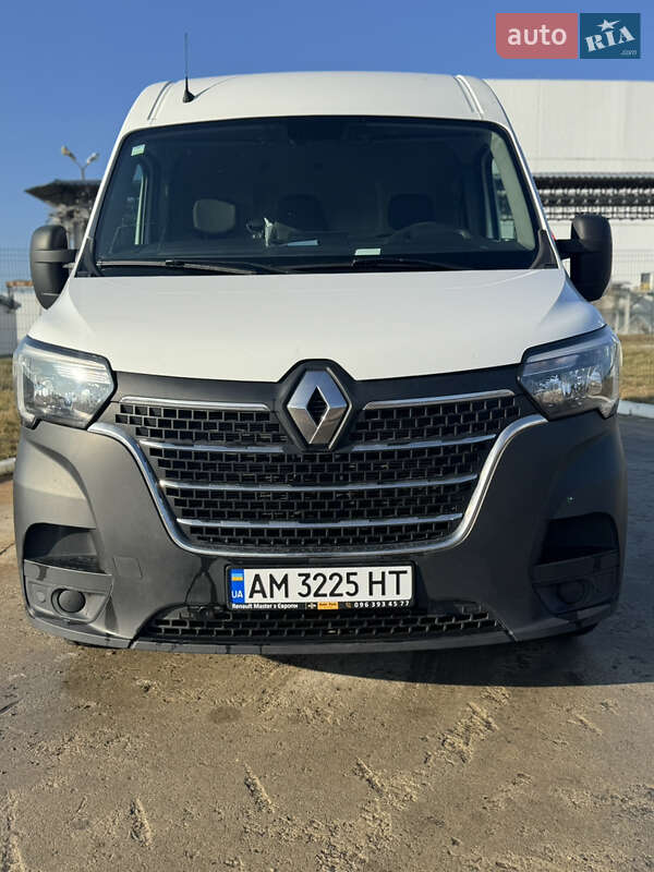 Вантажний фургон Renault Master 2021 в 