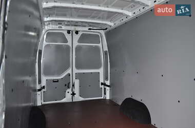 Грузовой фургон Renault Master 2018 в 