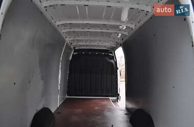 Грузовой фургон Renault Master 2018 в 