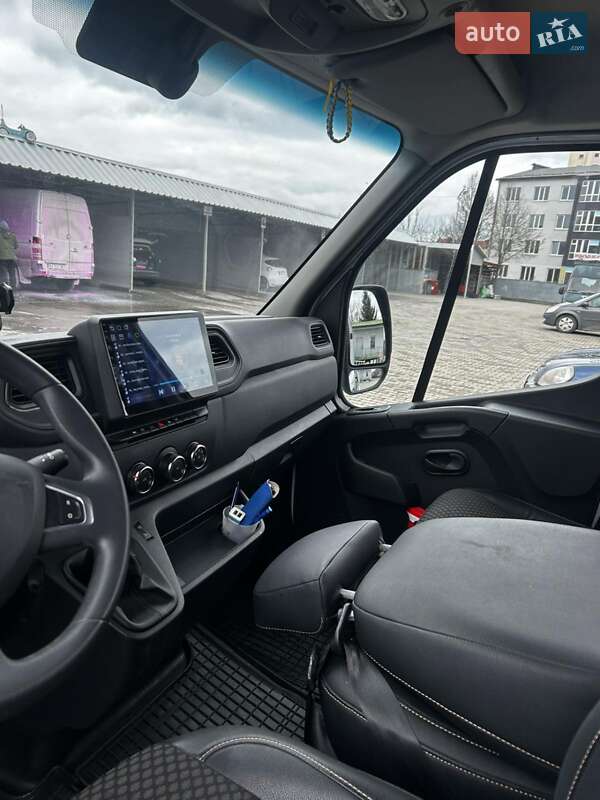Грузопассажирский фургон Renault Master 2022 в Староконстантинове