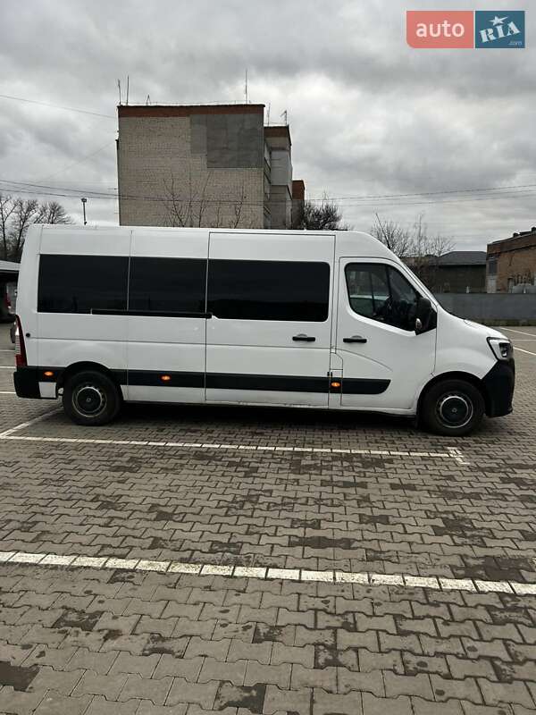 Грузопассажирский фургон Renault Master 2022 в Староконстантинове