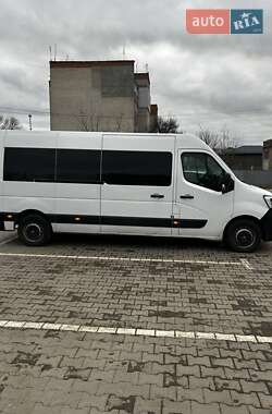 Грузопассажирский фургон Renault Master 2022 в 