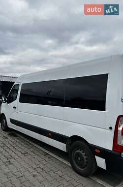 Грузопассажирский фургон Renault Master 2022 в 