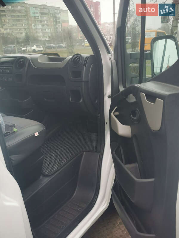 Грузовой фургон Renault Master 2013 в Полтаве