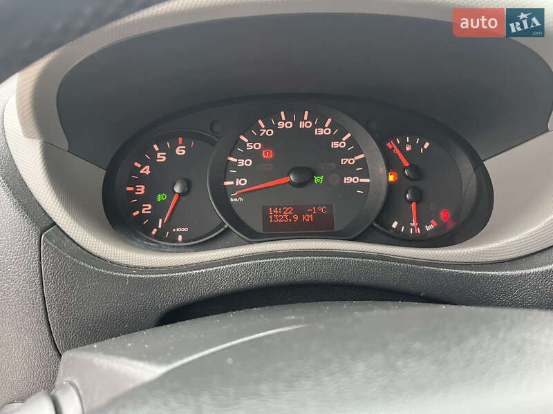 Автовоз Renault Master 2016 в Дунаевцах