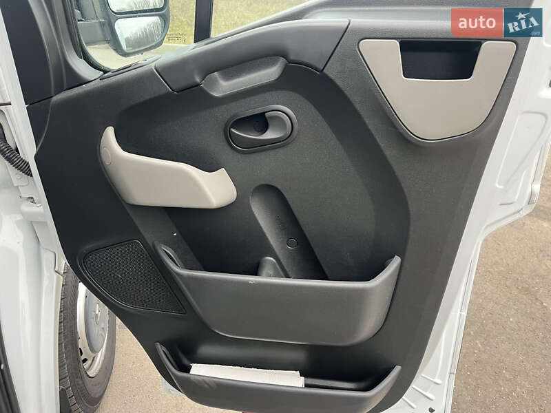 Автовоз Renault Master 2016 в Дунаевцах