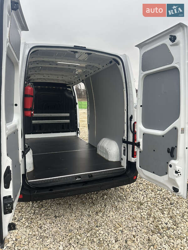 Вантажний фургон Renault Master 2020 в Львові