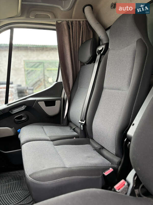 Грузовой фургон Renault Master 2018 в Мостиске