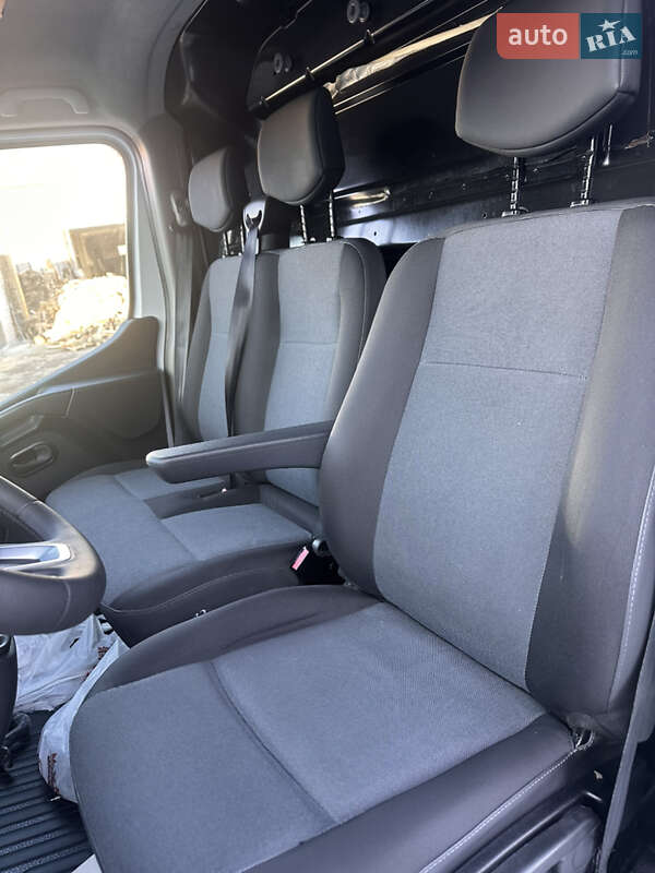 Вантажний фургон Renault Master 2020 в Бердичеві