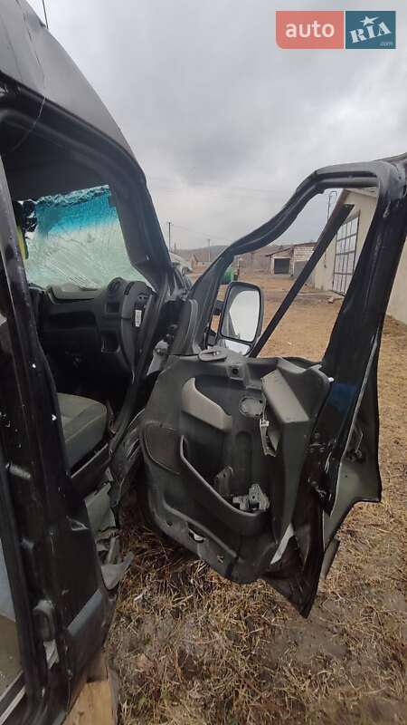 Грузопассажирский фургон Renault Master 2015 в Черновцах фото 4 Грузопассажирский фургон Renault Master 2015 в Черновцах