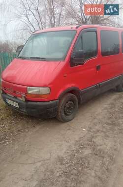 Грузопассажирский фургон Renault Master 2000 в Ичне