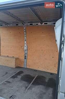 Другие грузовики Renault Master 2015 в 