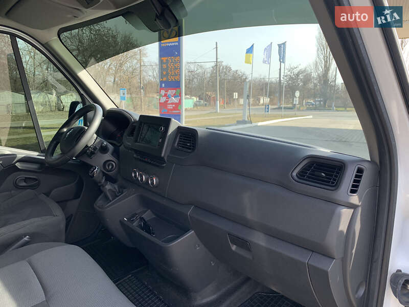 Вантажний фургон Renault Master 2020 в Запоріжжі