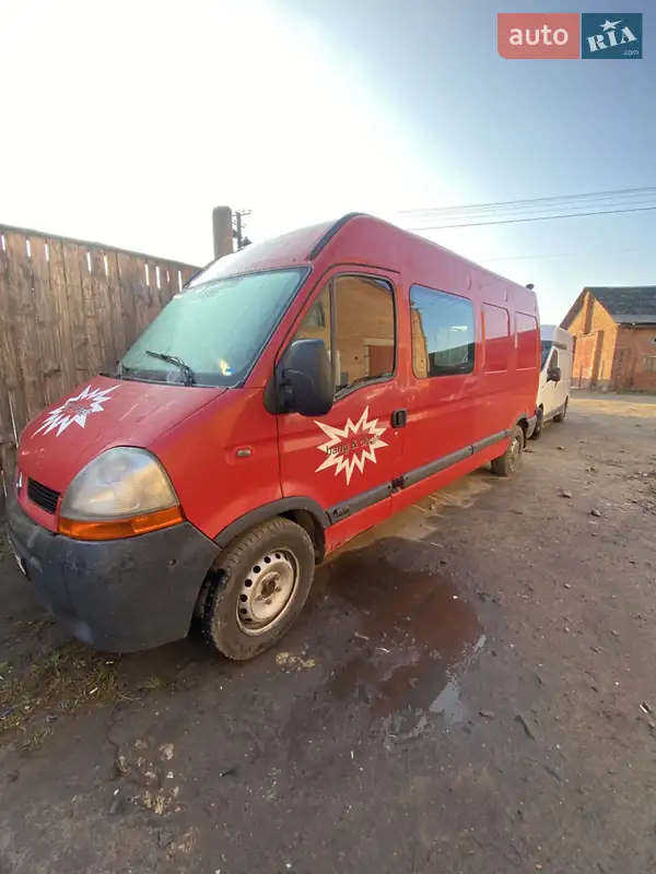 Вантажопасажирський фургон Renault Master 2004 в 