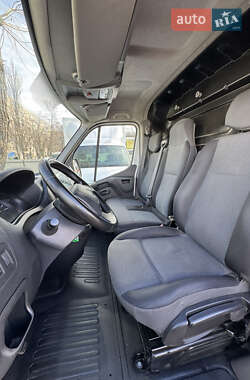 Грузовой фургон Renault Master 2019 в 