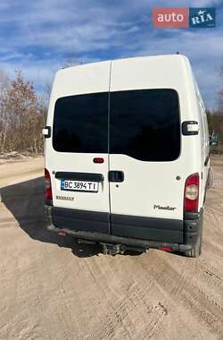 Микроавтобус Renault Master 2005 в 