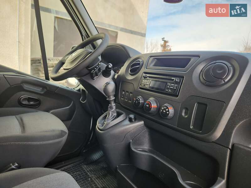Вантажний фургон Renault Master 2019 в Дубні