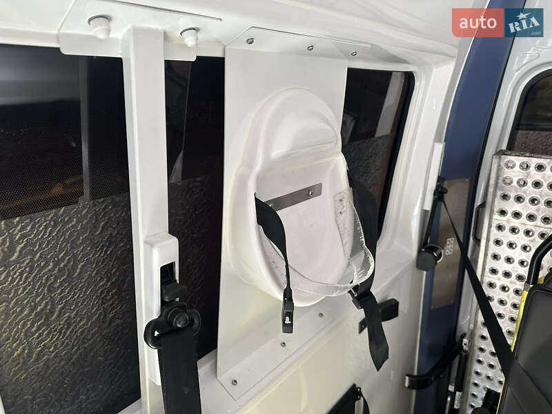Автомобіль швидкої допомоги Renault Master 2020 в Києві фото 26 Автомобіль швидкої допомоги Renault Master 2020 в Києві