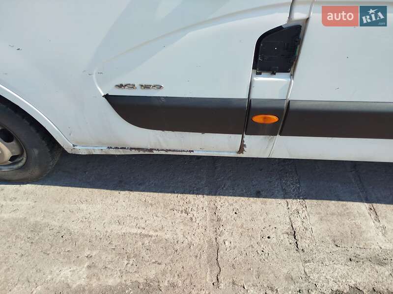 Вантажний фургон Renault Master 2011 в Конотопі