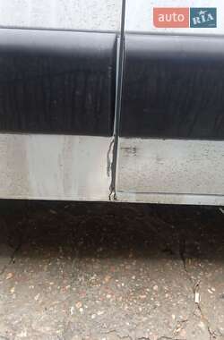 Грузовой фургон Renault Master 2012 в 