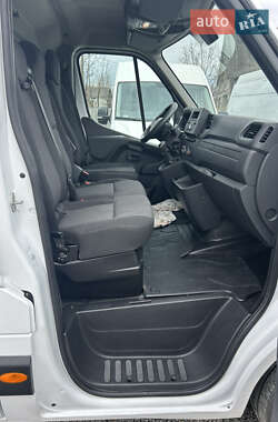 Грузовой фургон Renault Master 2021 в 
