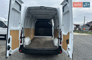 Грузовой фургон Renault Master 2021 в 