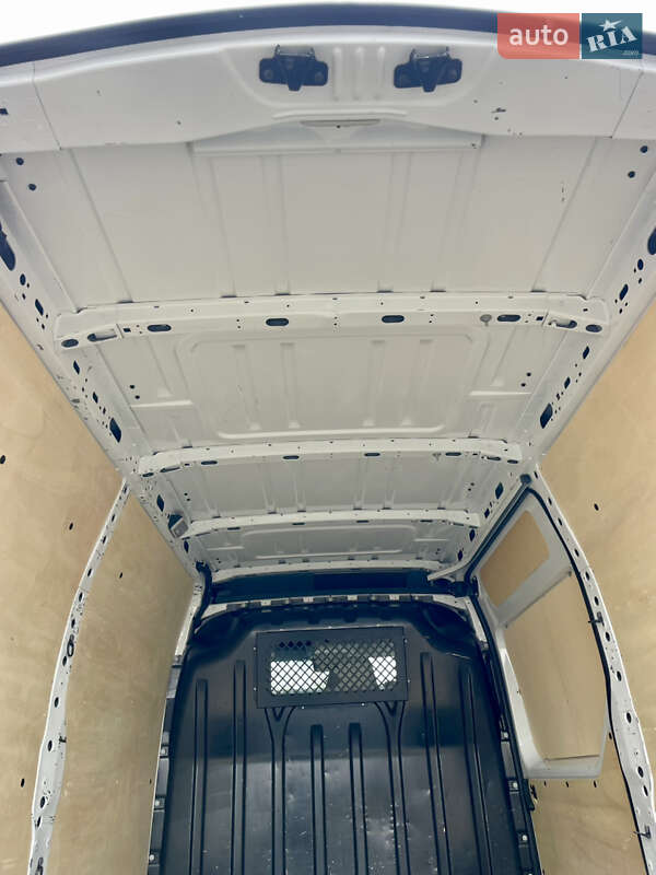 Грузовой фургон Renault Master 2020 в Луцке