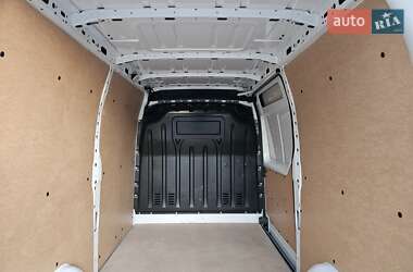 Грузовой фургон Renault Master 2018 в 