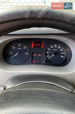 Грузовой фургон Renault Master 2005 в Ратным
