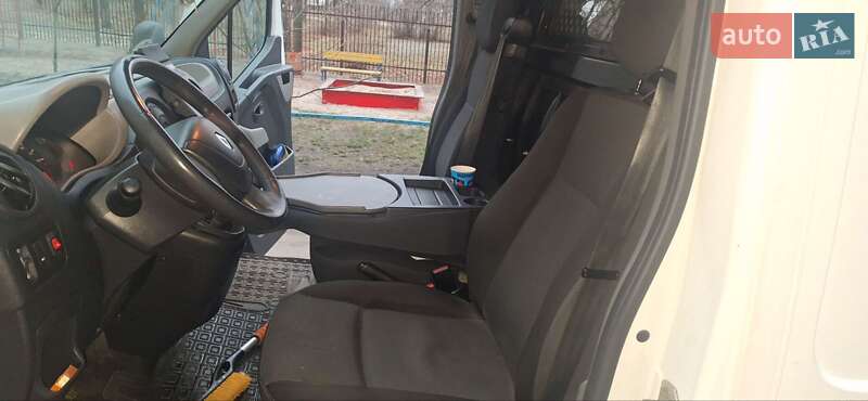 Грузовой фургон Renault Master 2016 в Киеве