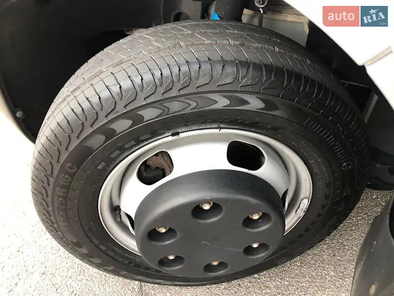 Грузовой фургон Renault Master 2018 в 