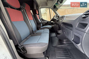 Грузопассажирский фургон Renault Master 2016 в 