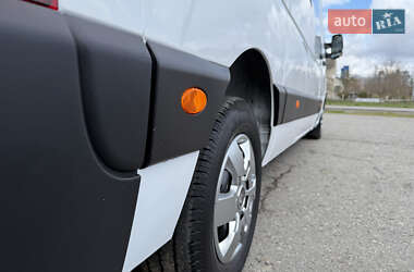 Вантажний фургон Renault Master 2021 в 