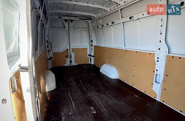 Грузовой фургон Renault Master 2019 в 