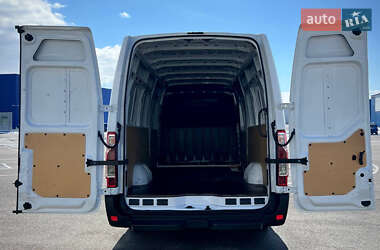 Грузовой фургон Renault Master 2019 в 