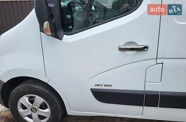 Грузовой фургон Renault Master 2015 в 