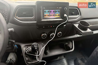 Грузовой фургон Renault Master 2020 в 