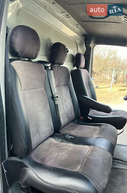 Грузовой фургон Renault Master 2005 в 