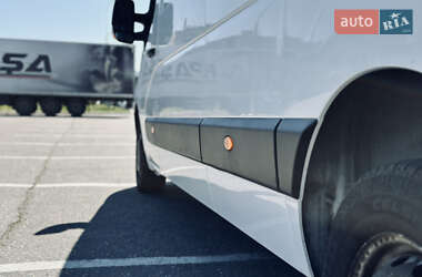 Грузовой фургон Renault Master 2016 в 