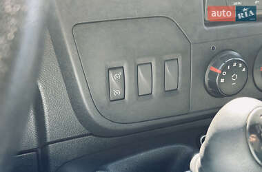 Грузовой фургон Renault Master 2016 в 