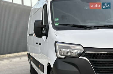 Вантажний фургон Renault Master 2021 в 