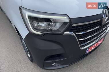 Грузовой фургон Renault Master 2022 в 